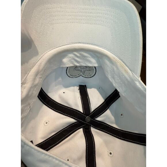 ‘47 women’s Dallas Stars NHL adjustable hat white with heart logo - Picture 7 of 9